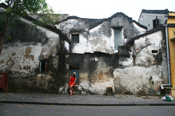 du-lich-da-nang-buc-tuong-hoai-niem.jpg