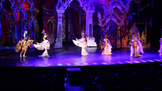 Tiffany Show ở Pattaya đầy náo nhiệt và sinh động Tiffany Show ở Pattaya đầy náo nhiệt và sinh động